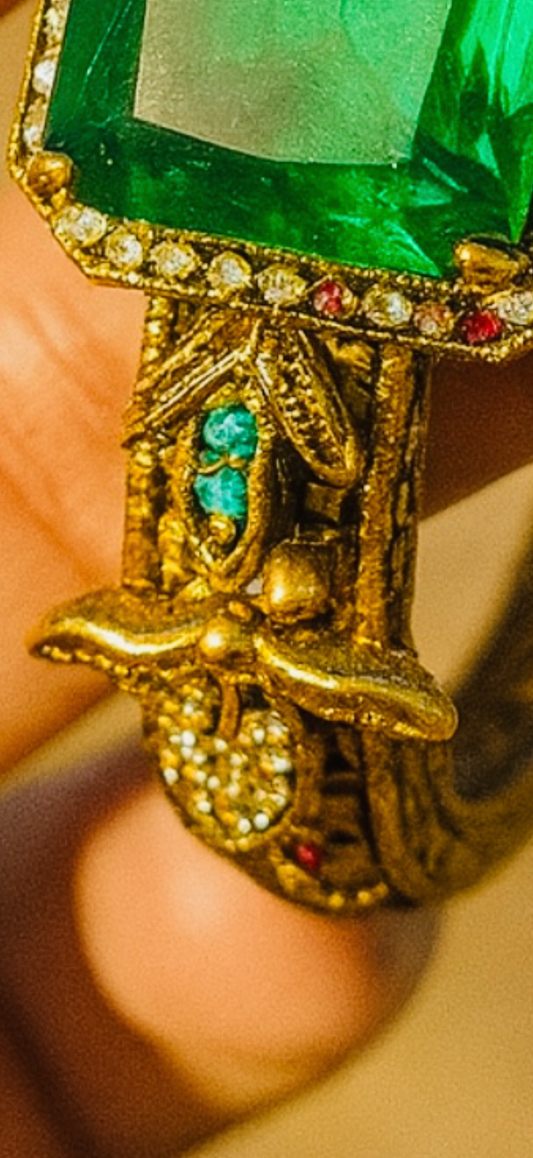 Emerald glow bracelet